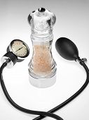 pic of pressure  - too much salt is bad for pressure salt moderation in condiment is better - JPG 