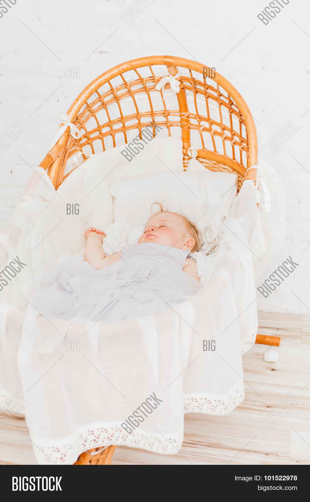 Фото люльки с ребенком Фото люльки с ребенком