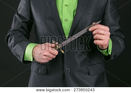 Poster: Dagger Knife In A Gangster