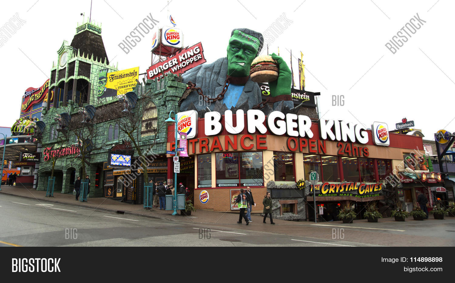Burger and lobster discount Outback Steakhouse. The home of juicy steaks, spirited drinks and Aussie hospitality. Enjoy steak, chicken, ribs, fresh seafood & our famous Bloomin' Onion.