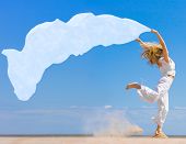 picture of blue sky  - A blue wind blowing - JPG 