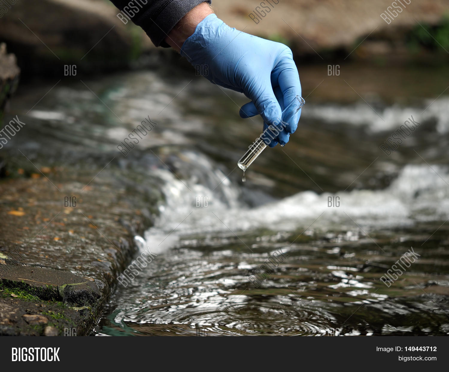water sample To find state requirements or recommendations for well water testing doing your water test for instructions on how to collect the water sample and for sampling. water sample To find state requirements or recommendations for well water testing doing your water test for instructions on how to collect the water sample and for sampling.