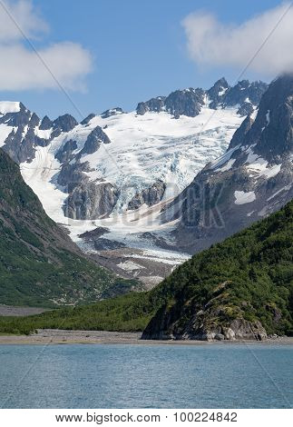 Glacier In V Shaped Valley