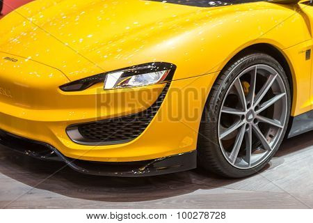 2015 Magna Steyr Mila Plus Hybrid Concept