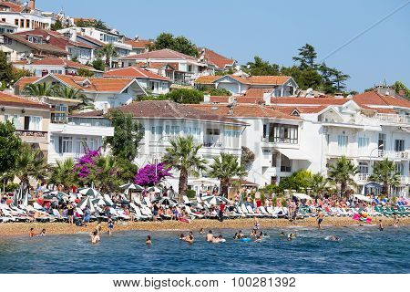 Houses And Hotels On The Princes' Islands . Turkey