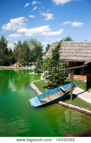 Bateau dans le lac