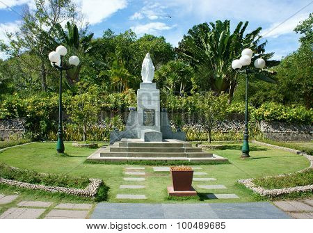 Han Mac Tu, Vietnamese poet, Genh Rang, Quy Nhon