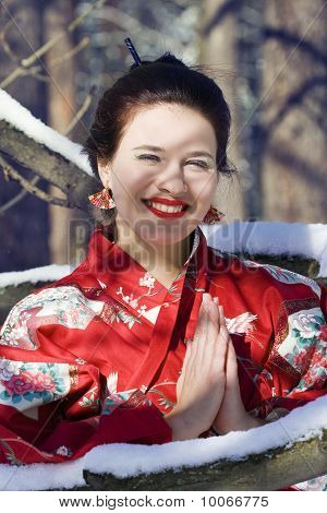 Geisha nella foresta