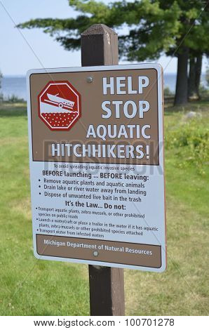 Help Stop Aquatic Hitchhikers Sign
