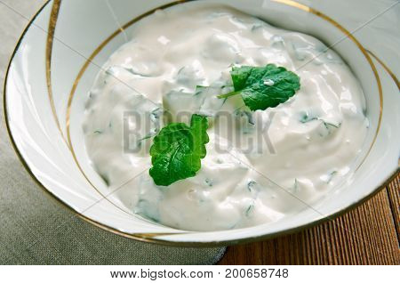 Lemon Garlic Yogurt Sauce