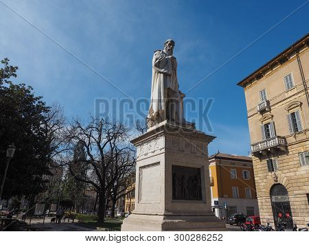 Michele Sanmicheli Statue In Verona
