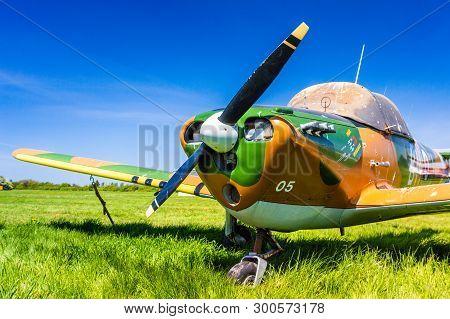Delta, Bc - May 7, 2019: Single Engine Propeller Plane With Camoflage Style Paint Stored At Delta He
