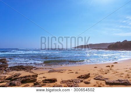 Ocean Lagoon Landscape Wit Beach And Soft Waves. Lobster Bay, Beecroft Peninsula In Australia