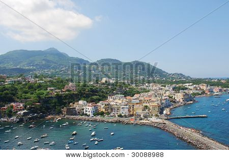 Vista panoramica dell'isola di Ischia