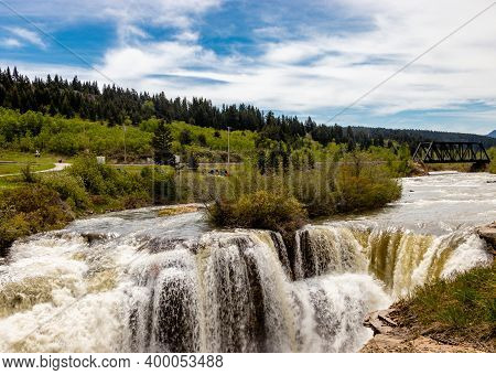 Thunder Water Over Te Falls In Early Spring. Lundbeck Falls Pra, Alberta, Canada