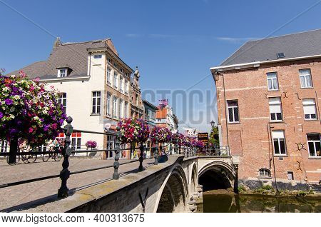 Mechelen, Belgium, August 2019. In The Historic Center, The Bridges Are Decorated With Brightly Colo