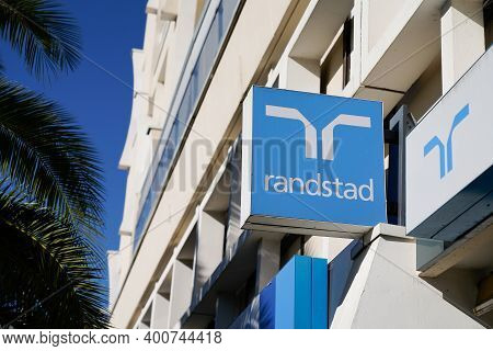 Bordeaux , Aquitaine  France - 12 15 2020 : Randstad Logo And Sign Text Of Dutch Multinational Human