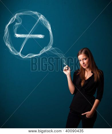 Cigarro de unheathy de fumar muito jovem senhora com nenhum sinal de fumar
