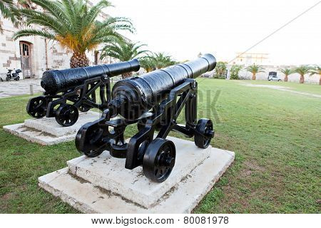 Bermuda Fort Canons