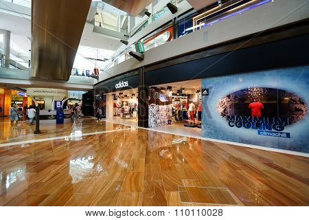 SINGAPORE - NOVEMBER 08, 2015: interior The Shoppes at Marina Bay Sands. The Shoppes at Marina Bay Sands is one of Singapore's largest luxury shopping malls