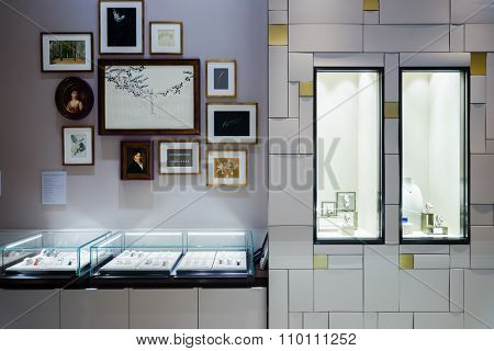 SINGAPORE - NOVEMBER 08, 2015: interior of jewellery store in The Shoppes at Marina Bay Sands. The Shoppes at Marina Bay Sands is one of Singapore's largest luxury shopping malls