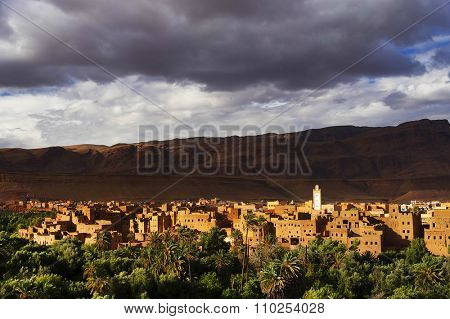 Town and oasis of Tinerhir, Morocco, Africa