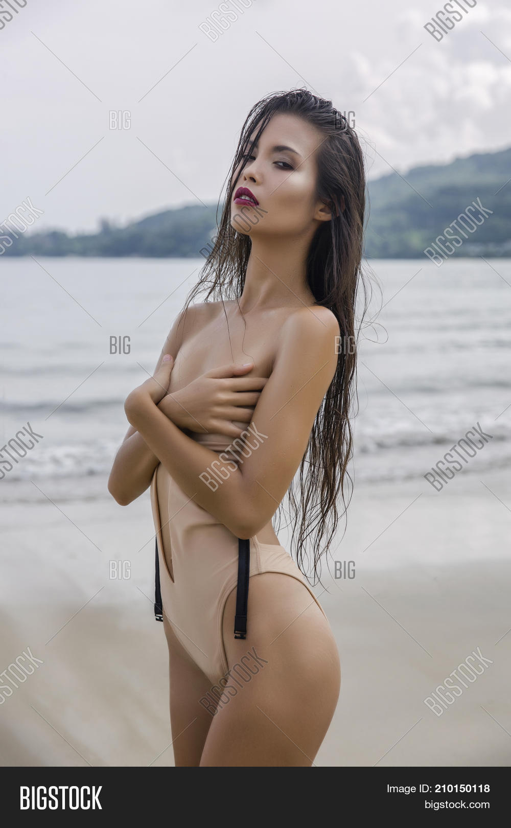 Sexy asia model