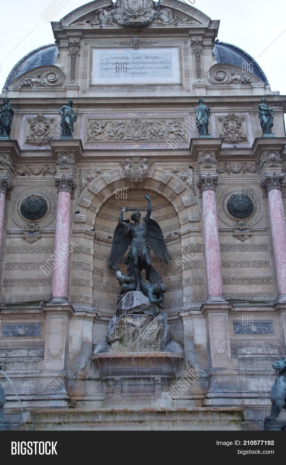 sculpture 6e arrondissement