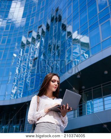 business woman lifestyle laptop outdoor work proccess concept