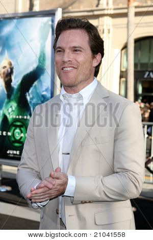 LOS ANGELES - JUN 15:  Mike Doyle arriving at the Green Lantern Premiere at Grauman's Chinese Theater on June 15, 2011 in Los Angeles, CA