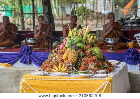 Kathin Ceremony At Thai Temple (wat Thai)