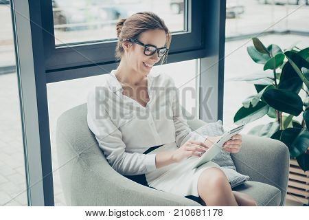 Cheerful Dreamy Economist Layabout In Formal Wear, Sitting At Cosy Place With Her Pda, So Stylish, S