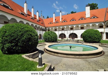 Slottet Topolcianky, Slovakien