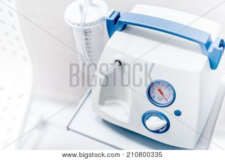 Basic Suction Pump, Surgical Suction Device In Medical Operating Room