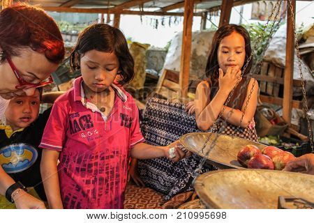 Punakha, Bhutan - September 10, 2016: Tourist Shopping At A Local Bhutanese Street Bazaar With Yello