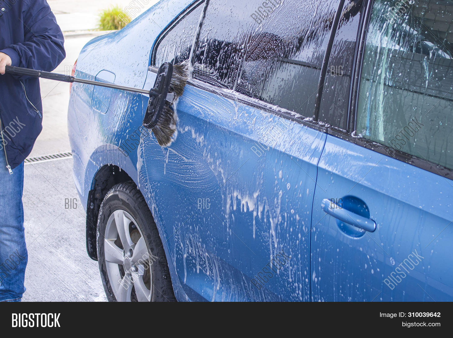 Using Brush Wash Car Image & Photo (Free Trial) Bigstock