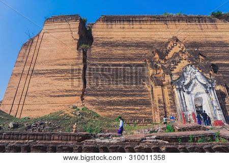 Mingun-myanmar, January 20, 2019 : Unidentified Tourists Come To Visit And Take Photographys At The