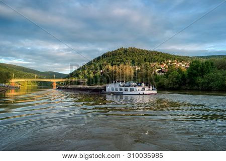 View Of The Neckar Near Eberbach On The Long-distance Hiking Trail Neckarsteig In Germany