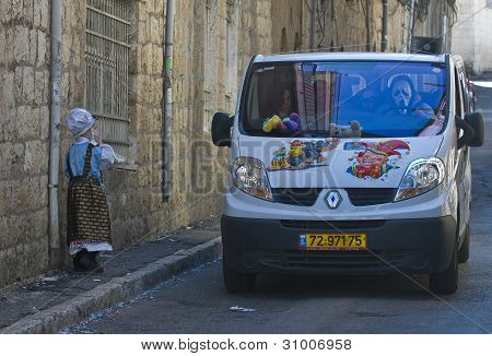 Purim In Mea Shearim