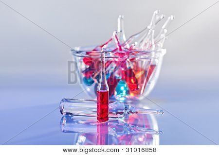 선명한 바이올렛 컬러로 의료 ampules 정