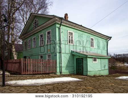Staraya Ladoga, Russia - March 29, 2019: Wooden House On Varangian Street - A Monument Of Regional I