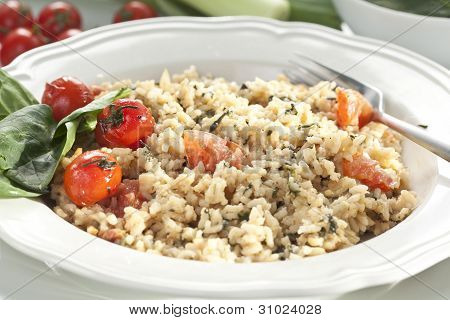 Risotto z pomidorami i szpinakiem