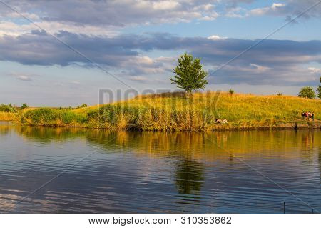 Reservoir In The City Park Recreation Park 