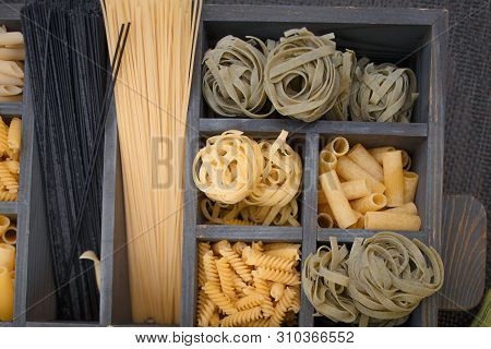 Different Stuffed Pasta Such As Fusillini, Sedani Rigati, Spaghetti, Linguine, Fettuccine In Rustic 