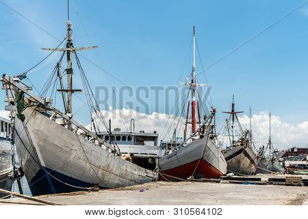Makassar, Sulawesi, Indonesia - February 28, 2019: Paotere Old Port. Multiple Bows Of Mostly White I