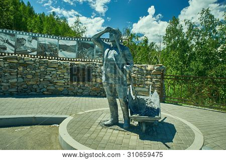 Chuysky Trakt, Chuya Highway , Monument To The Builder Of June 21, 2019