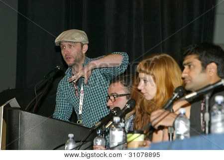 ANAHEIM, CA - 16 marzo: Chris Hardwick frequenta il WonderCon annuale 26 su 16 marzo 2012 in Anahei