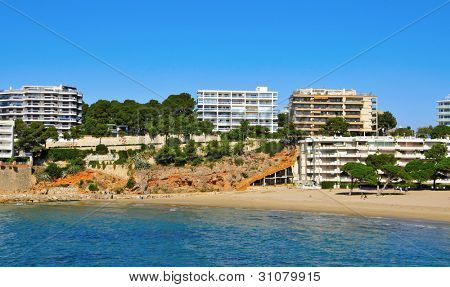 Einen Blick auf Capellans Strand in Salou, Spanien