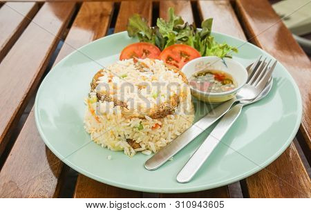 Close Up  Fried Rice With Snake Skin Gourami Dish