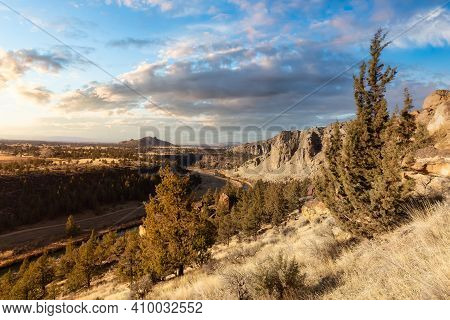 Beautiful American Landscape During A Vibrant Winter Day. Colorful Sunset Sky Art Render. Taken In S